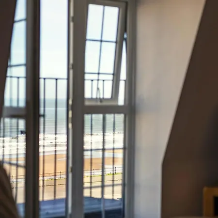 Apartment 2 Bed In Oc-s005 Scarborough