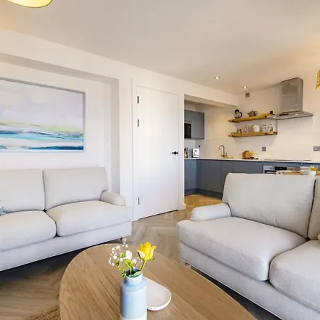 2 Bed In Oc-s005 Scarborough