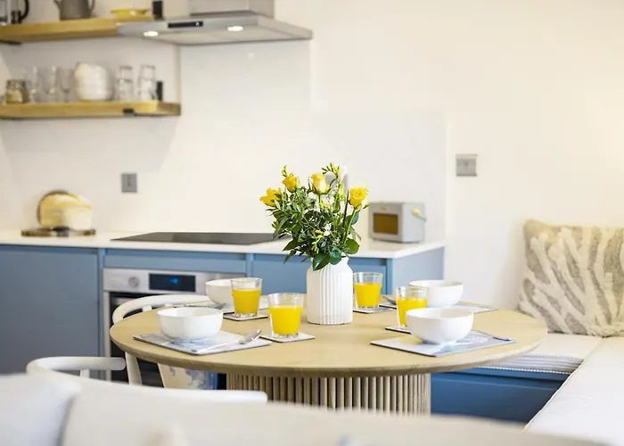 2 Bed In Oc-s005 Scarborough