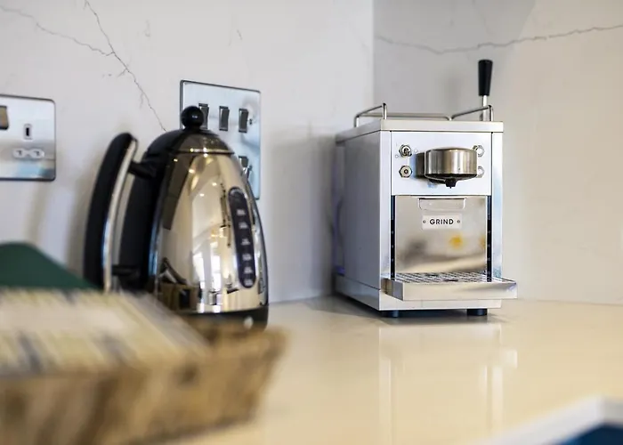 2 Bed In Oc-s005 * Scarborough